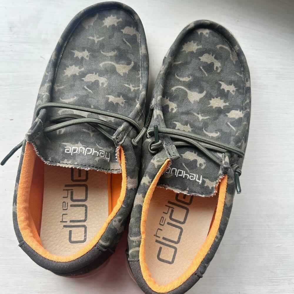 Grey and khaki Dinosaur Hey‎ Dudes Size 6-7 Boys Loafers comfort slip on